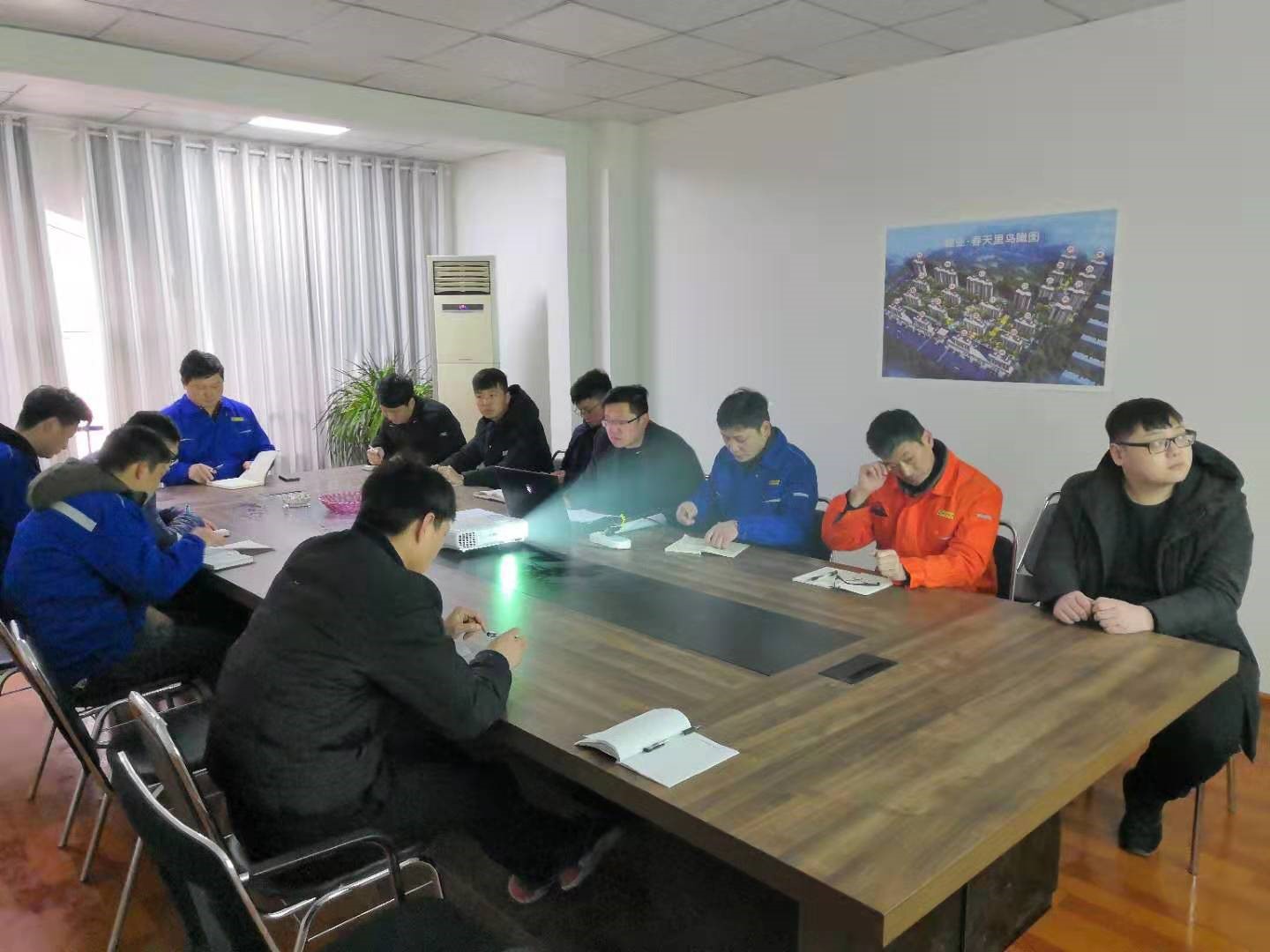 輝縣建業春天里項目開展春節后復工安全生產培訓工作