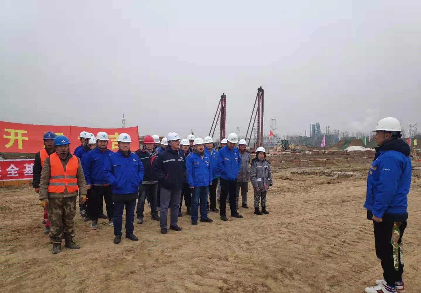 新絳縣煤化產業循環經濟示范園熱電聯產項目建筑工程I標段正式開工 
